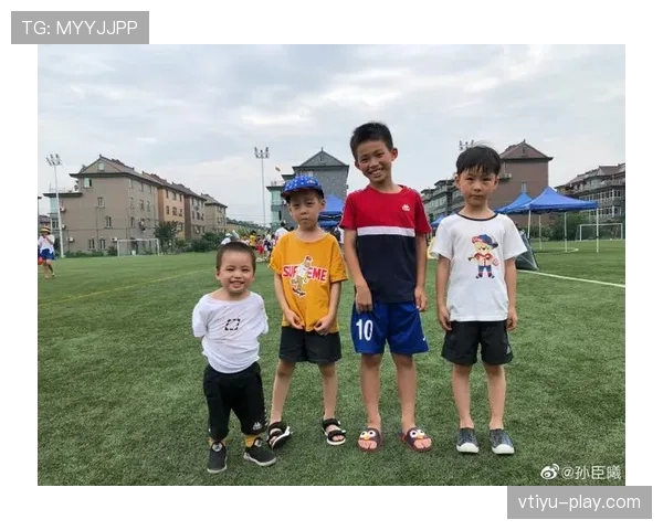 任意球快发动规解析：什么时候允许裁判不吹哨直接开球？